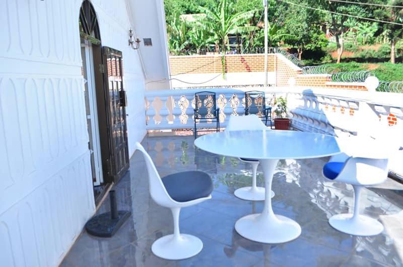 Willa Plot 4 Kavuma Close Kampala Zewnętrze zdjęcie