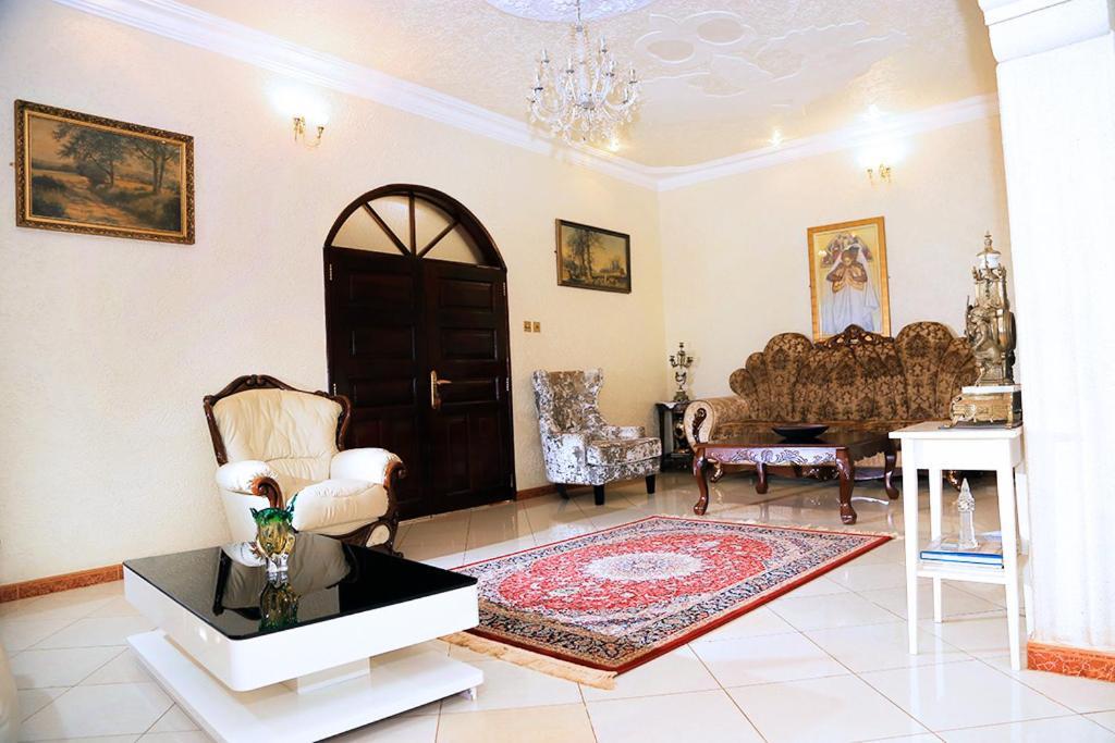 Willa Plot 4 Kavuma Close Kampala Zewnętrze zdjęcie