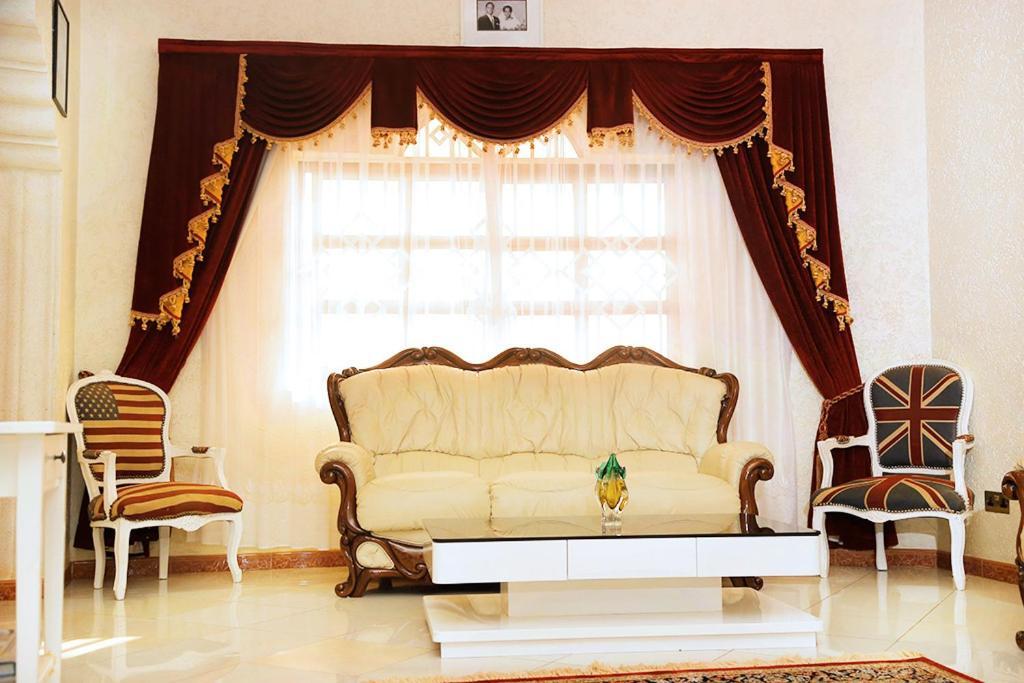 Willa Plot 4 Kavuma Close Kampala Zewnętrze zdjęcie