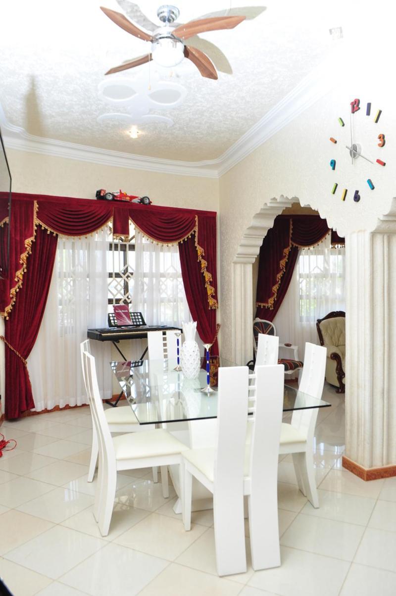 Willa Plot 4 Kavuma Close Kampala Zewnętrze zdjęcie