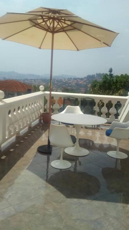 Willa Plot 4 Kavuma Close Kampala Zewnętrze zdjęcie